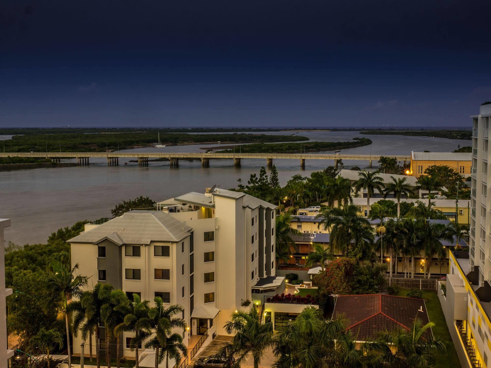 Lanai Riverside Apartments Маккай Екстер'єр фото