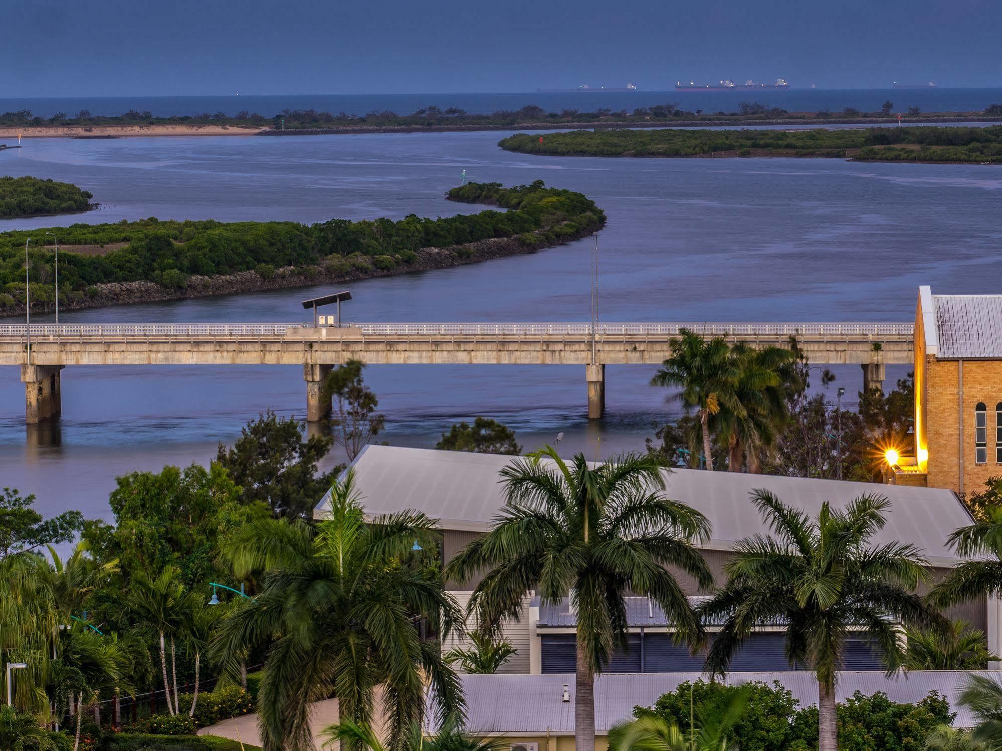 Lanai Riverside Apartments Маккай Екстер'єр фото